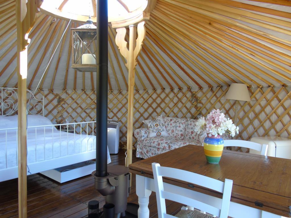 Glamping Abruzzo - The Yurt Hotell Catignano Exteriör bild