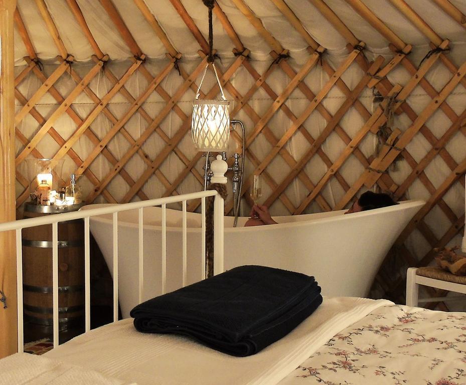 Glamping Abruzzo - The Yurt Hotell Catignano Exteriör bild