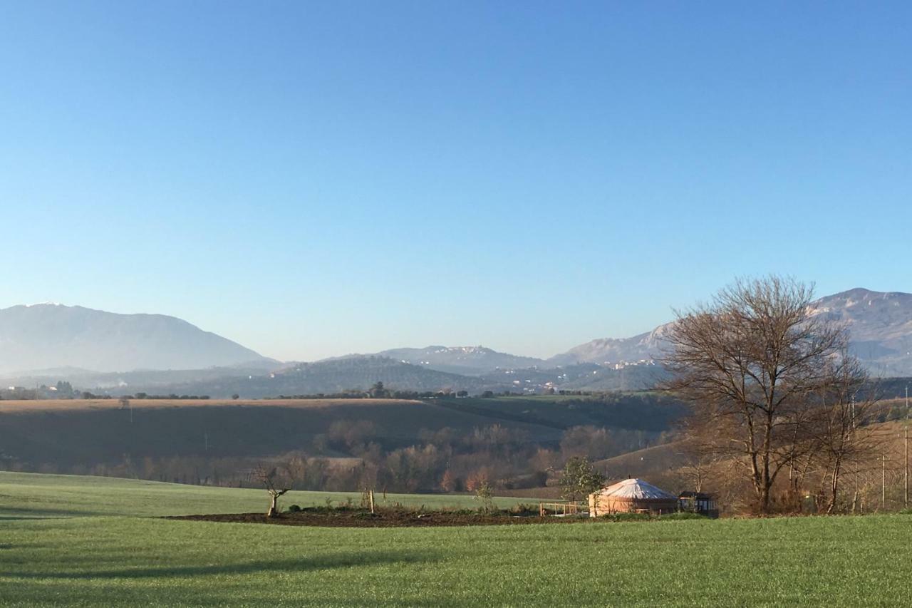 Glamping Abruzzo - The Yurt Hotell Catignano Exteriör bild